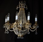 Luxuriöse goldene Wandleuchte mit Kristallbesatz