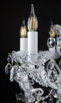 Designer-Glühbirnen sollten Teil einer luxuriösen Kristallleuchte sein