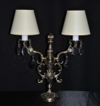 2-armige Messingguss Tischkristall-Lampe mit Lampenschirmen