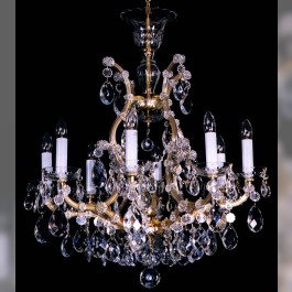 8-flammiger Maria Theresia Kristalllüster mit Kristallmandeln