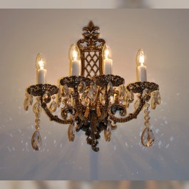 Luxuriöses Licht für ein luxuriöses Schlossinterieur 4x E14 Kerzenbirnen