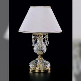 Dekorative Lampe mit dem weißen Lampenschirm