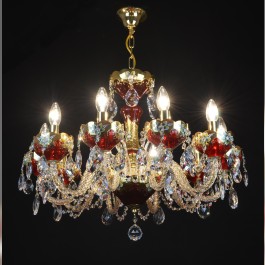 Beleuchteter 10-Arme-Kronleuchter aus rubinrotem Kristall mit Glasblumen auf einem goldenen Sockel für das Wohnzimmer.