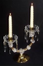 Maria-Theresien-Lampe für zwei Kerzen zur Beleuchtung der festlichen Tafel.