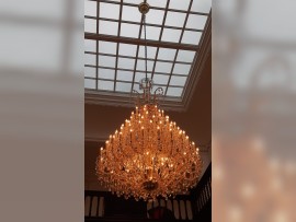 Kronleuchter mit gedämpftem Licht
