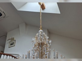 Detail der Kronleuchteraufhängung