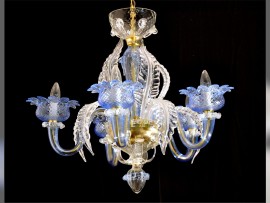 Himmelblauer Murano-Kronleuchter mit Blumen – 6 Glühbirnen