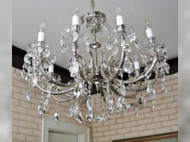 Großer 10-armiger massiver Kronleuchter mit silberner Hochglanzoberfläche