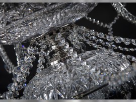 Detail des Unterteils aus starkem Bleiglas