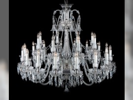 Großer silberner BACCARAT Kristall-Kronleuchter mit 24 Glasrahmen ohne Lampenschirme (Schirme)