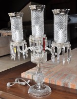 Silberne 3-Kolben-Kristalltischlampe mit Kristallprismen