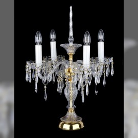 Dekorative Kristalllampe mit 4 Armen und einer eiszapfenförmigen Spitze aus Glas