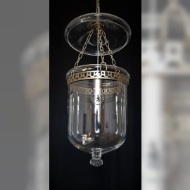 Glascloche-Kronleuchter mit Glasdeckel