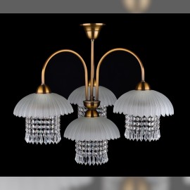 Kronleuchter mit Glasschirmen in Form von Eierschalen