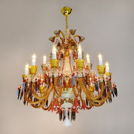 Farbenfrohe Kristallkronleuchter und Lampen im böhmischen Baccarat-Stil - Rubin, Blau, Schwarz, Bernstein und andere
