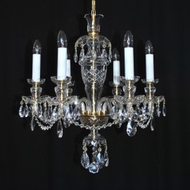 Handgeblasene und handgeschliffene Glaslüster - der ursprüngliche Stil der Glasmacher aus Kamenický Šenov (deutsch: Steinschönau)