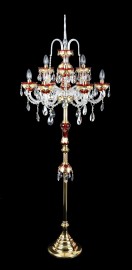 Hohe Stehlampe aus rubinrotem Glas mit Handmalereien verziert
