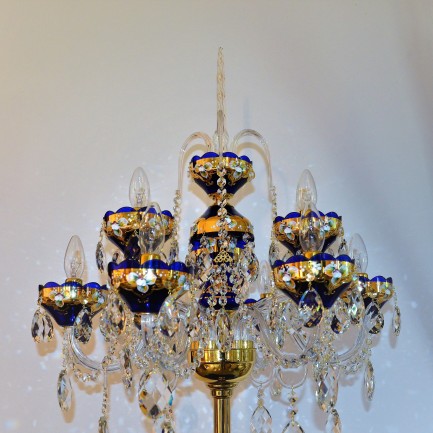 Luxuriöse hohe Lampe aus tintenblauem Glas mit Goldmalerei verziert - detail 1